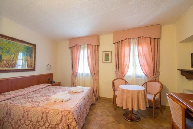 Albergo Giardino Sannazzaro de' Burgondi Εξωτερικό φωτογραφία