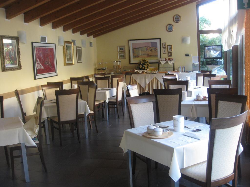 Albergo Giardino Sannazzaro de' Burgondi Εξωτερικό φωτογραφία