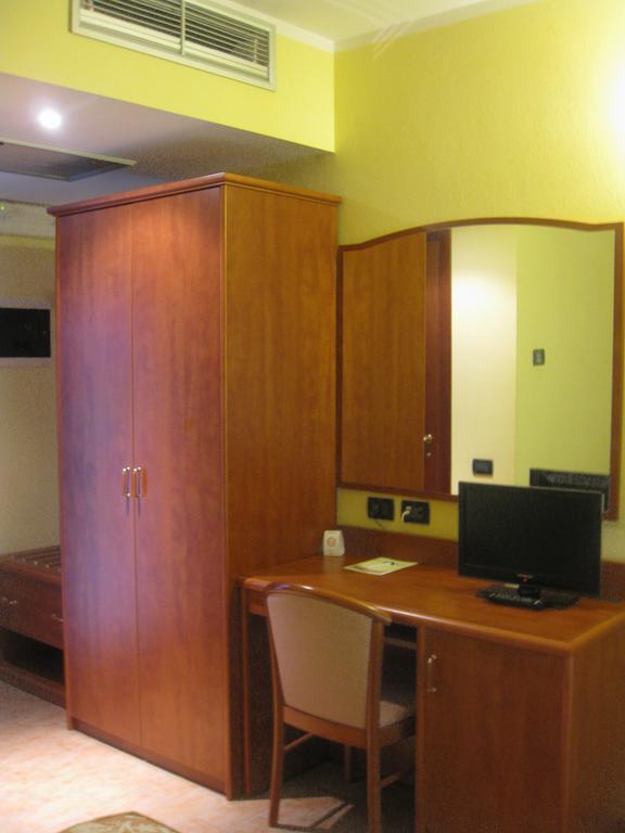 Albergo Giardino Sannazzaro de' Burgondi Δωμάτιο φωτογραφία